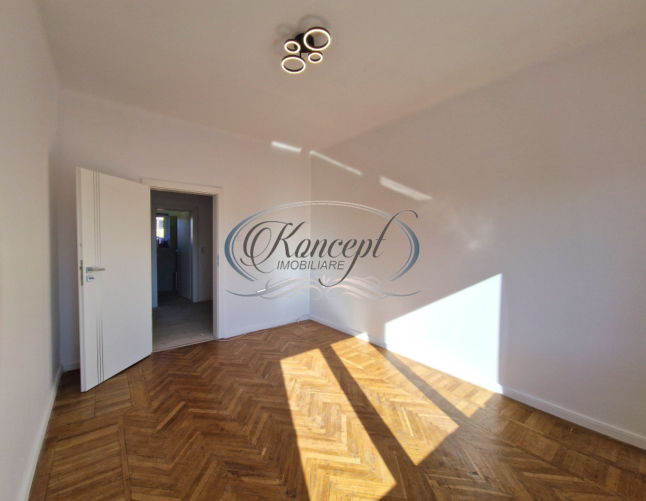 Proprietate renovata cu boxa generoasa pe Bulevardul 21 Decembrie