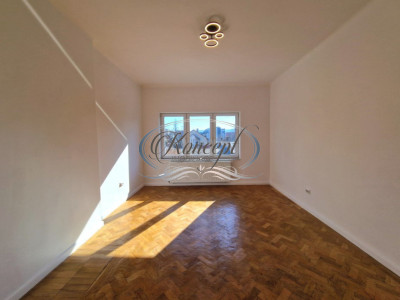 Proprietate renovata cu boxa generoasa pe Bulevardul 21 Decembrie