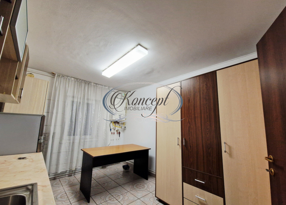 Apartament decomandat, zona Sigma