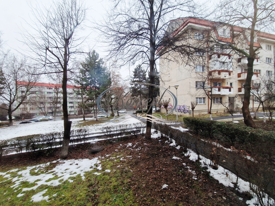 Apartament decomandat, zona Sigma