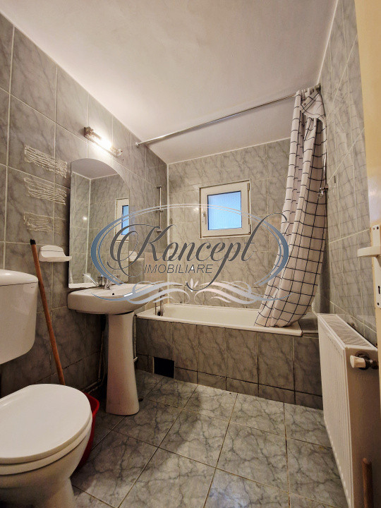 Apartament decomandat, zona Golden Tulip