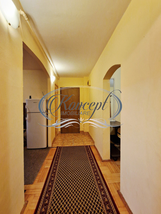 Apartament decomandat, zona Golden Tulip