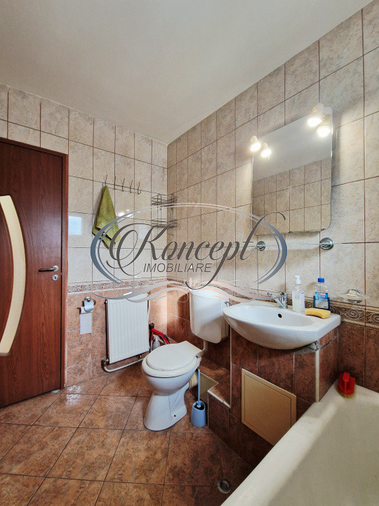 Apartament, decomandat cu 2 bai in Manastur, str. Brates