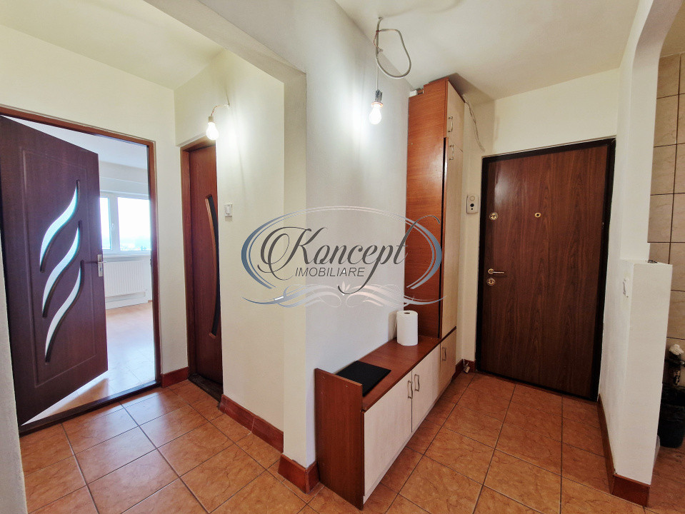 Apartament, decomandat cu 2 bai in Manastur, str. Brates