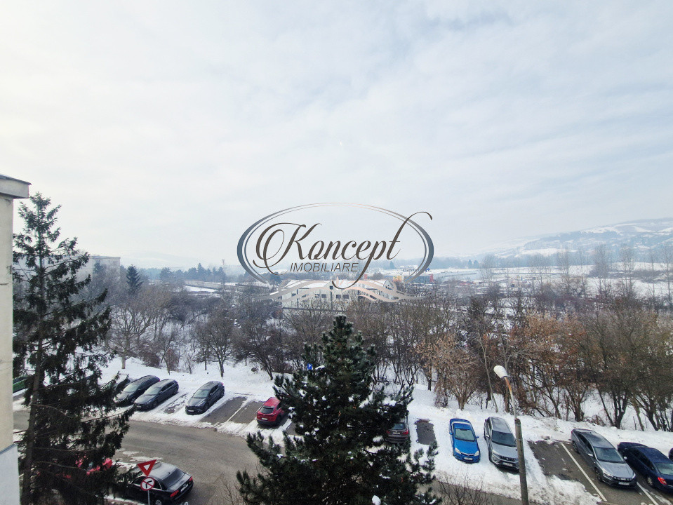 Apartament, decomandat cu 2 bai in Manastur, str. Brates