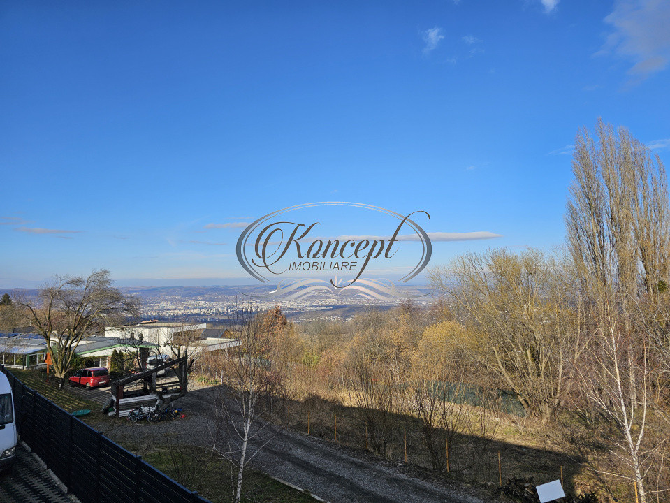 Locuinta D+P+1 Feleacu cu spatii vitrate ample