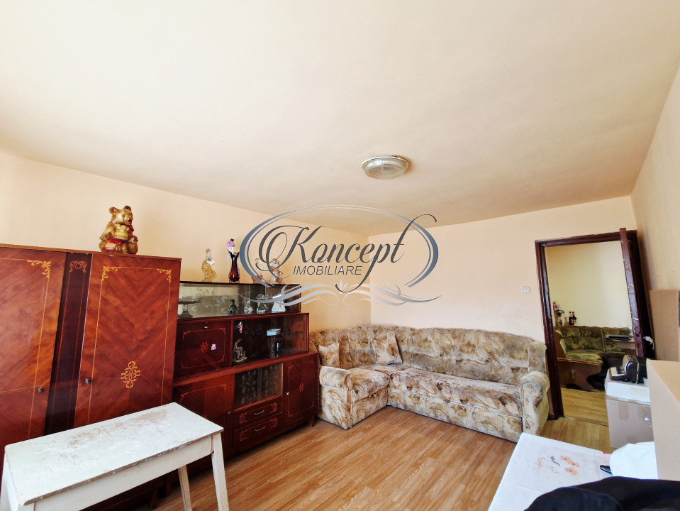 Apartament cu potential, orientare sud-est, 2 balcoane, zona Parang 