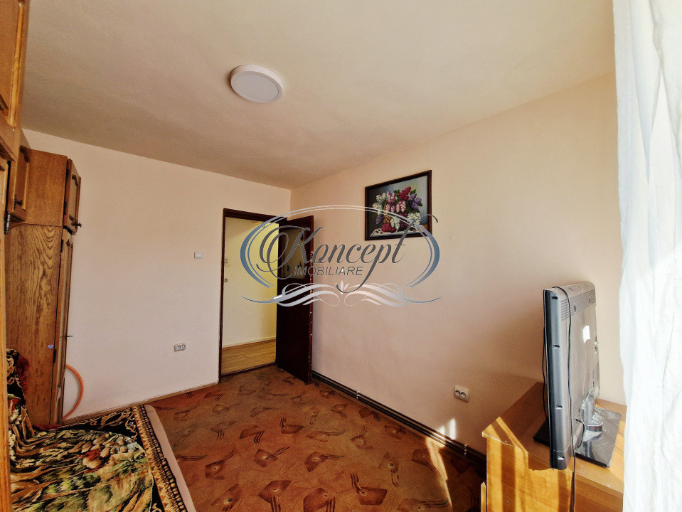 Apartament cu potential, orientare sud-est, 2 balcoane, zona Parang 