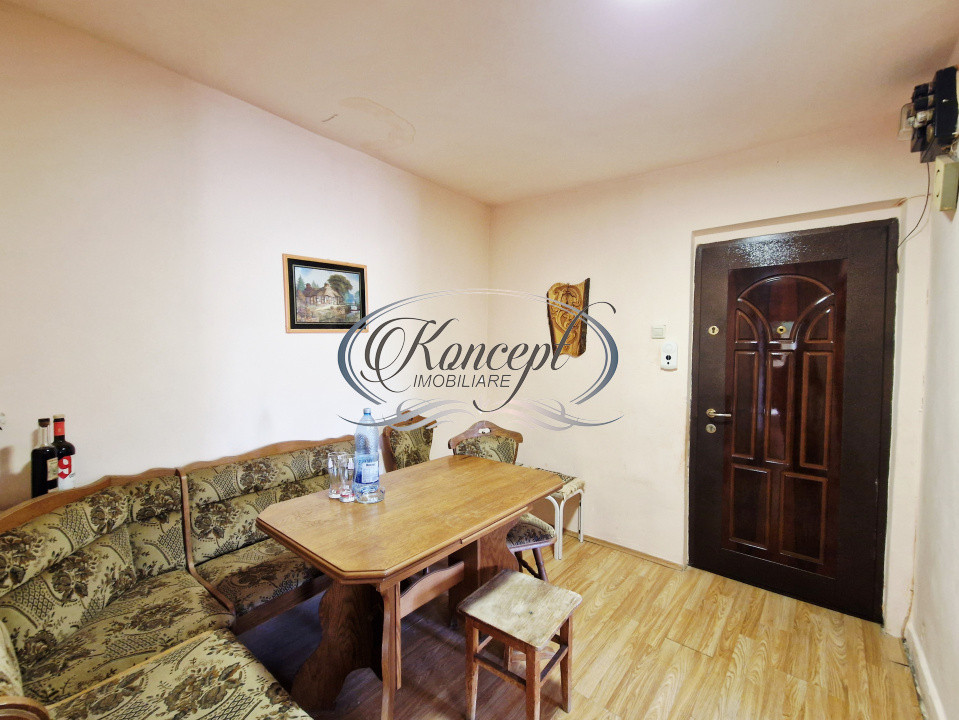 Apartament cu potential, orientare sud-est, 2 balcoane, zona Parang 