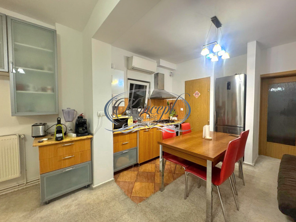 Apartament cu balcon si garaj pe strada Bistritei