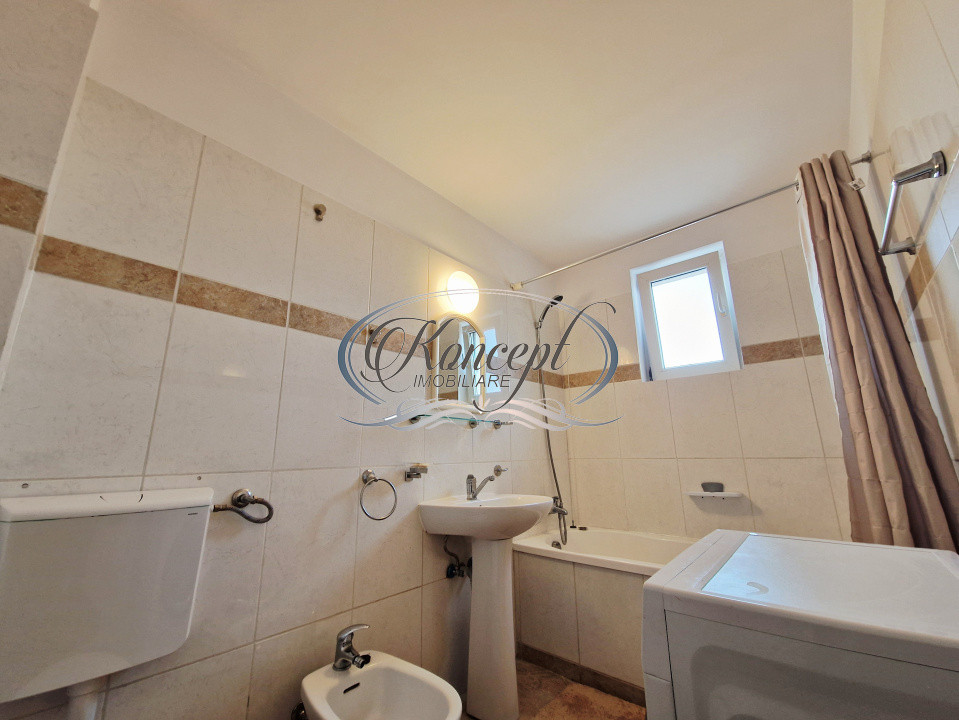 Apartament luminos in Andrei Muresanu, in vila cu parcare acoperita 