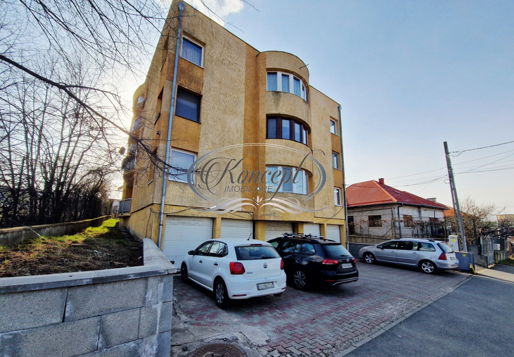 Apartament luminos in Andrei Muresanu, in vila cu parcare acoperita 