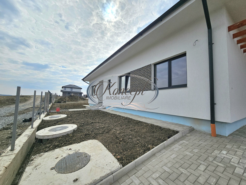 Casa eficienta energetic, noua, cu pod mansardabil generos