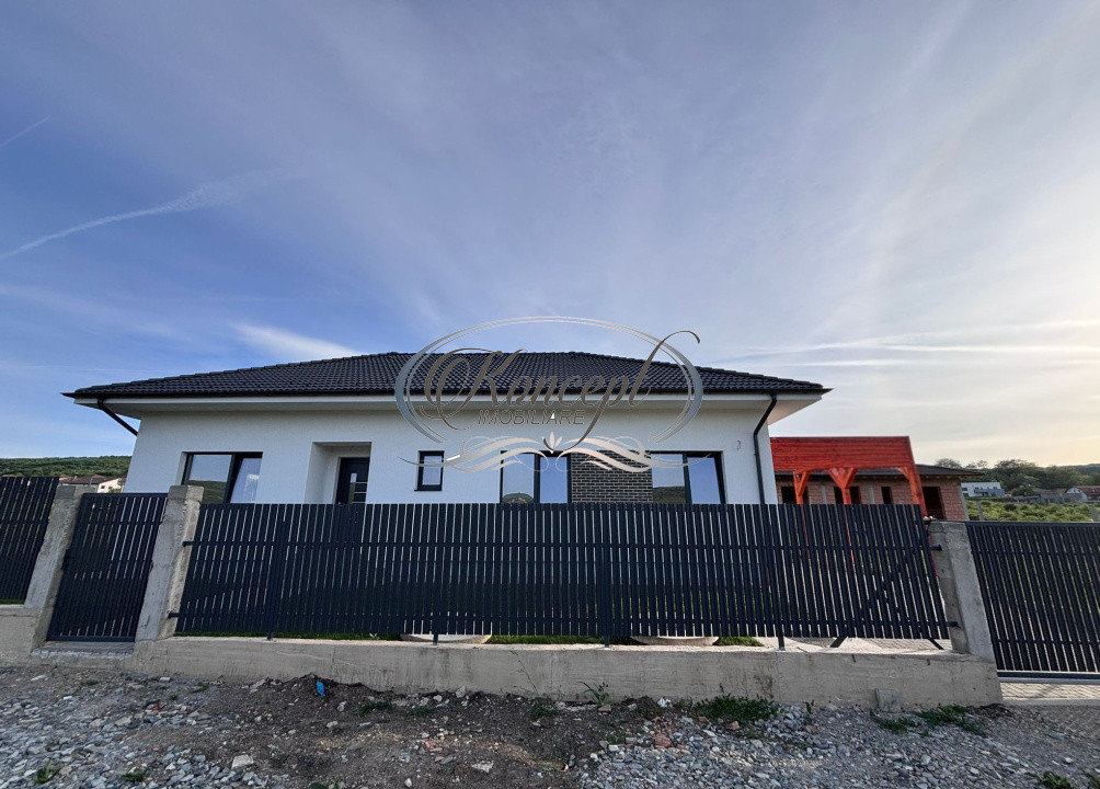 Casa eficienta energetic, noua, cu pod mansardabil generos