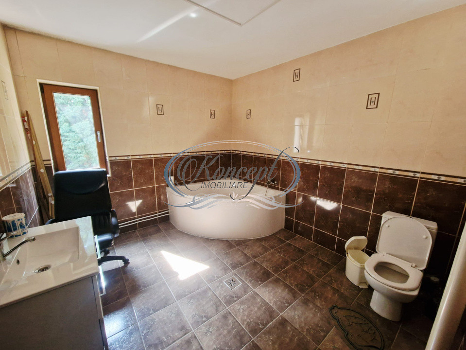 Apartament spatios si cu loc de parcare in Andrei Muresanu