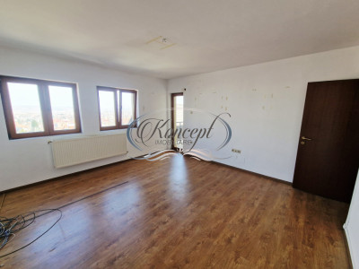 Apartament spatios si cu loc de parcare in Andrei Muresanu