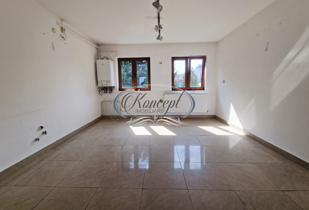 Apartament spatios si cu potential in Andrei Muresanu