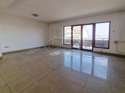 Apartament spatios si cu potential in Andrei Muresanu