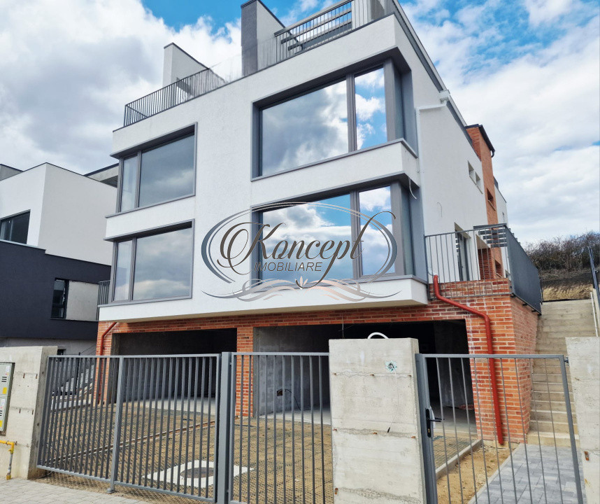 Duplex premium cu rooftop panoramic, in Voronet