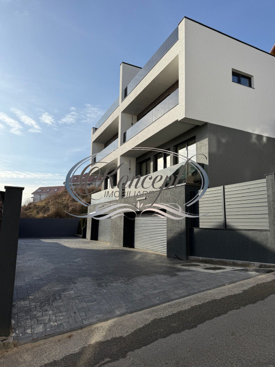 Casa exclusivista cu terasa si vedere panoramica