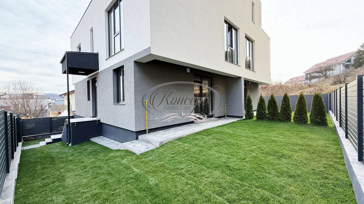 Casa exclusivista cu terasa si vedere panoramica