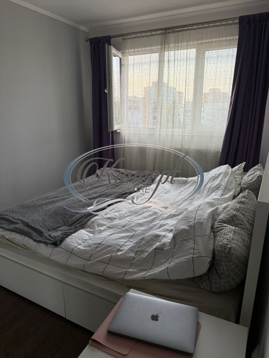 Locuinta confortabila la etaj intermediar, cu balcon inchis si AC