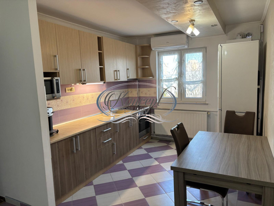 Locuinta confortabila la etaj intermediar, cu balcon inchis si AC