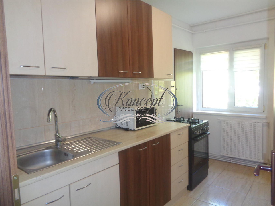 Apartament spatios cu parcare, zona Spitalului de Recuperare