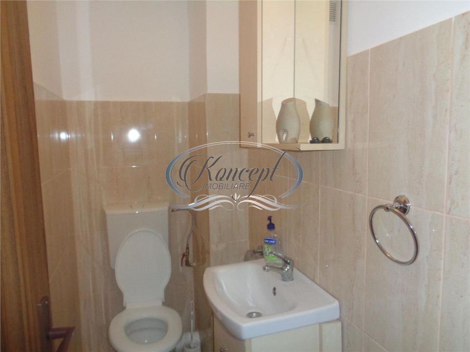 Apartament spatios cu parcare, zona Spitalului de Recuperare