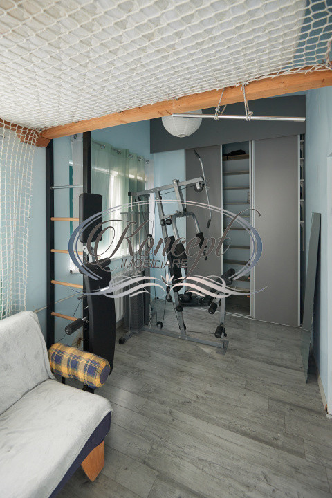 Casa individuala in Dezmir cu panorama spre aeroport