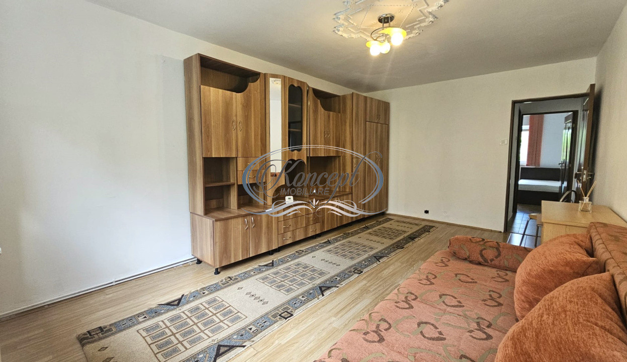 Apartament decomandat, la etajul 1