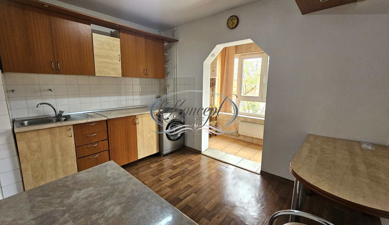 Apartament decomandat, la etajul 1