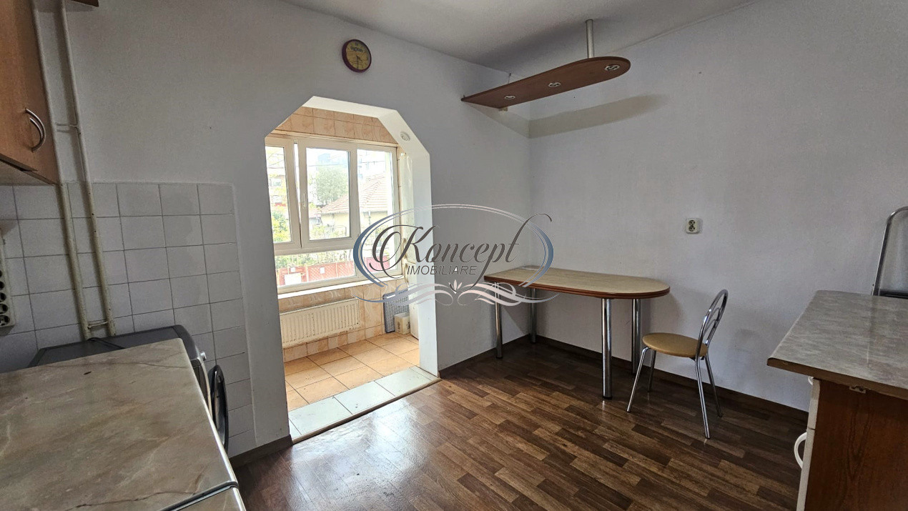 Apartament decomandat, la etajul 1