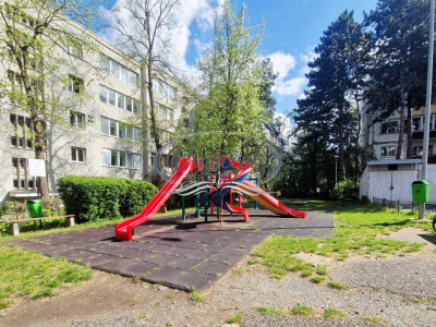 Apartament spatios cu garaj pe str. Grigore Alexandrescu