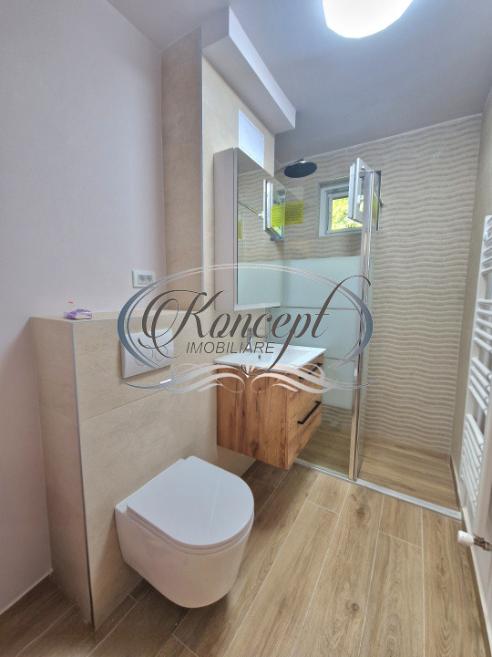 Apartament complet renovat cu garaj in zona Hotel Royal