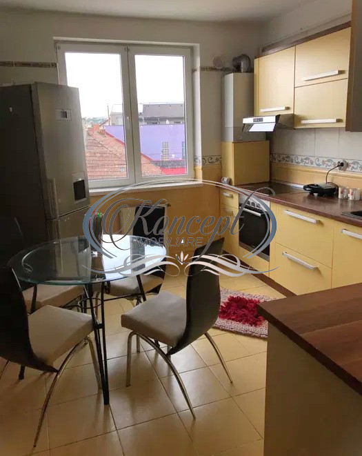 Apartament modern cu 2 parcari, zona Farmec