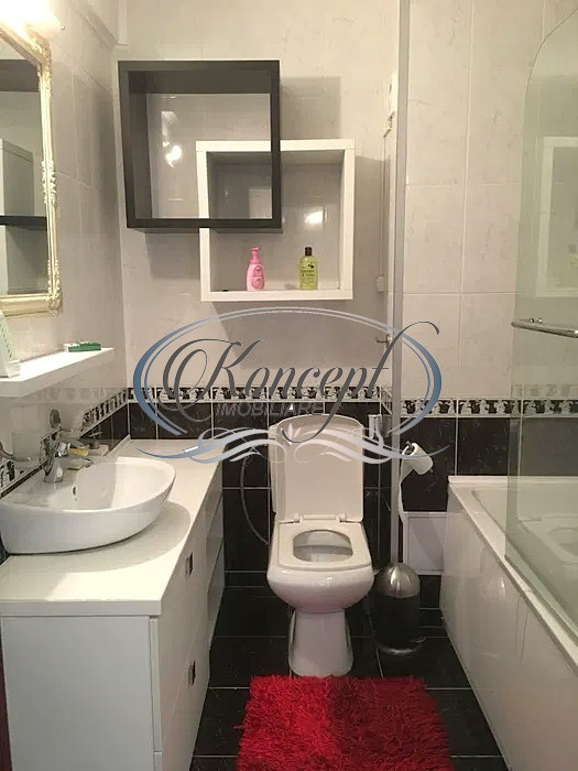 Apartament modern cu 2 parcari, zona Farmec
