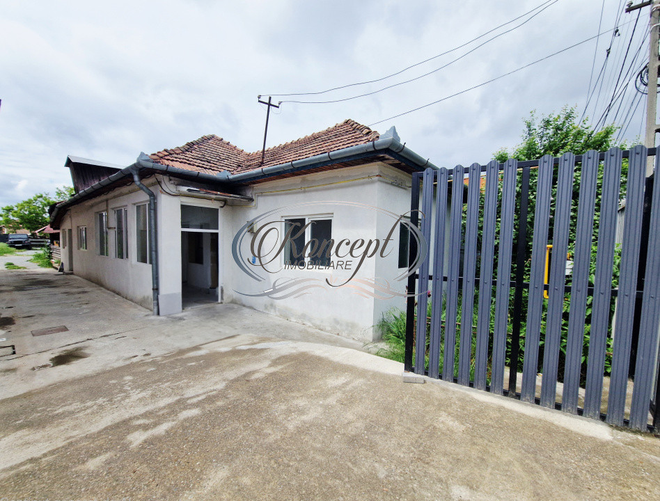 Casa individuala pentru birouri cu 10 locuri de parcare