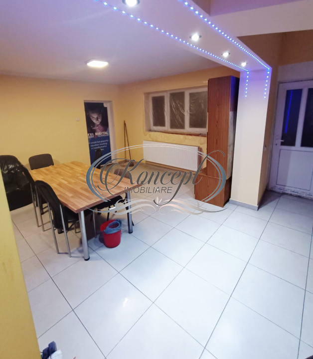 Casa individuala pentru birouri cu 10 locuri de parcare
