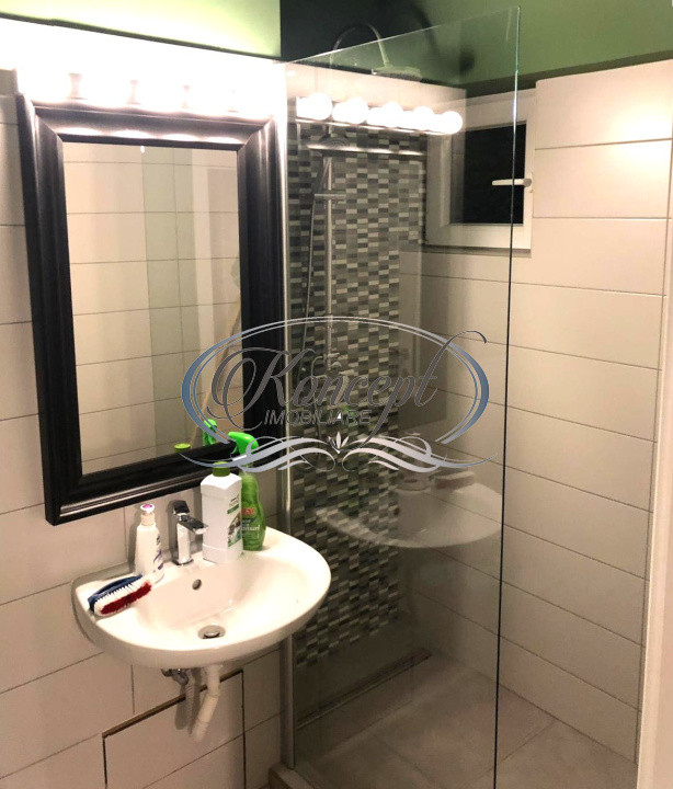 Apartament cu 3 camere, zona Piata Marasti