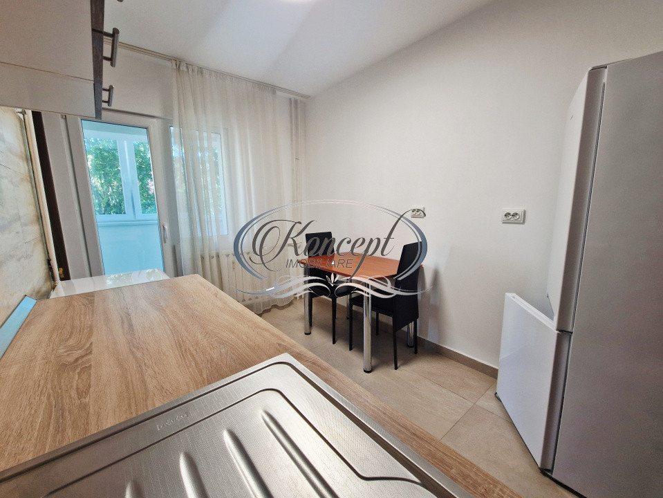 Apartamet renovat la cheie cu balcon inchis in Manastur