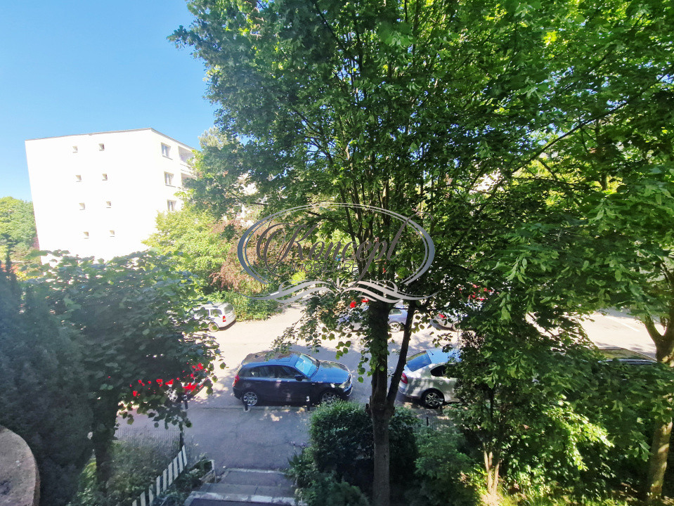 Apartamet renovat la cheie cu balcon inchis in Manastur
