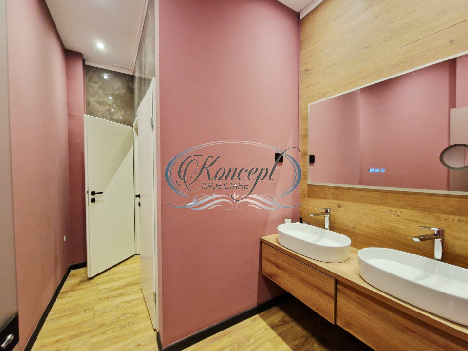 Spatiu comercial open-space cu vitrina generoasa