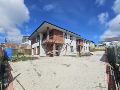 Casa NZEB cu panouri fotovoltaice in Dezmir
