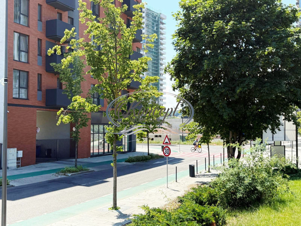 Apartament spatios cu 2 garaje in Piata Abator