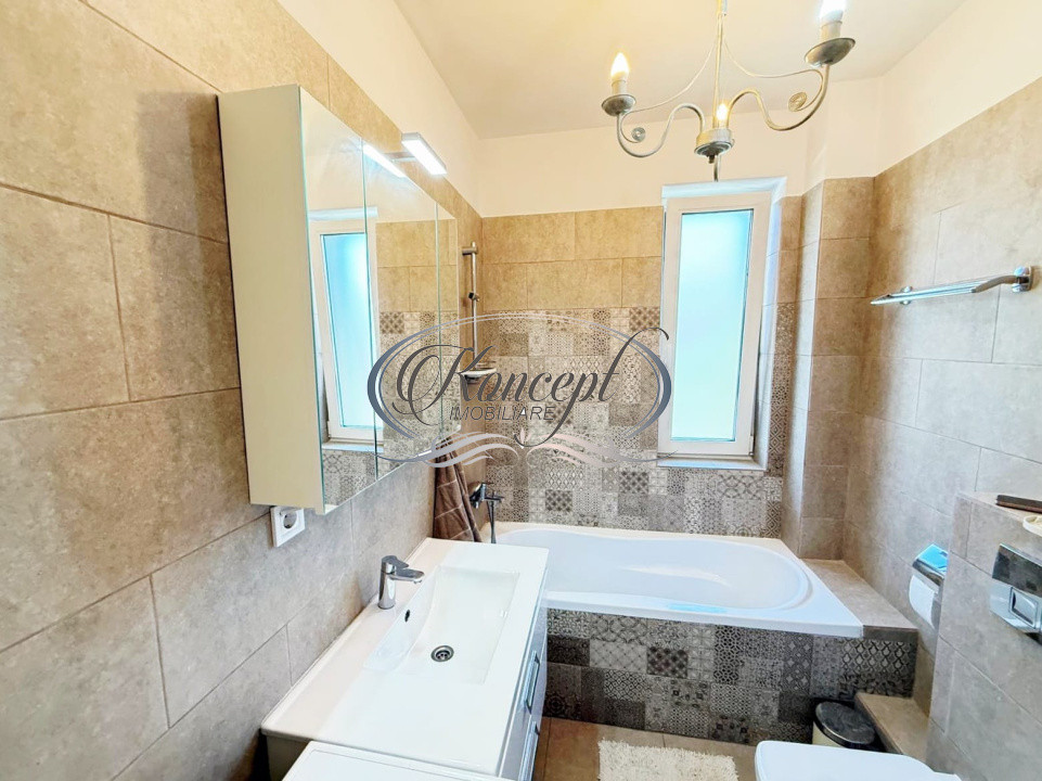 Apartament spatios cu 2 garaje in Piata Abator