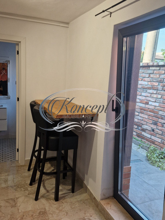 Apartament tip casa cu terasa si curte cu acces separat in Marasti