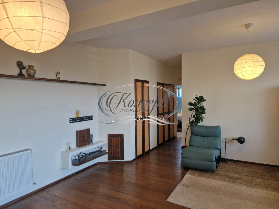 Apartament luminos cu balcon generos si panorama deosebita, in Dambul Rotund