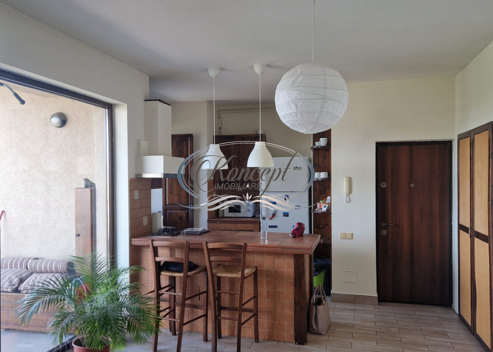 Apartament luminos cu balcon generos si panorama deosebita, in Dambul Rotund