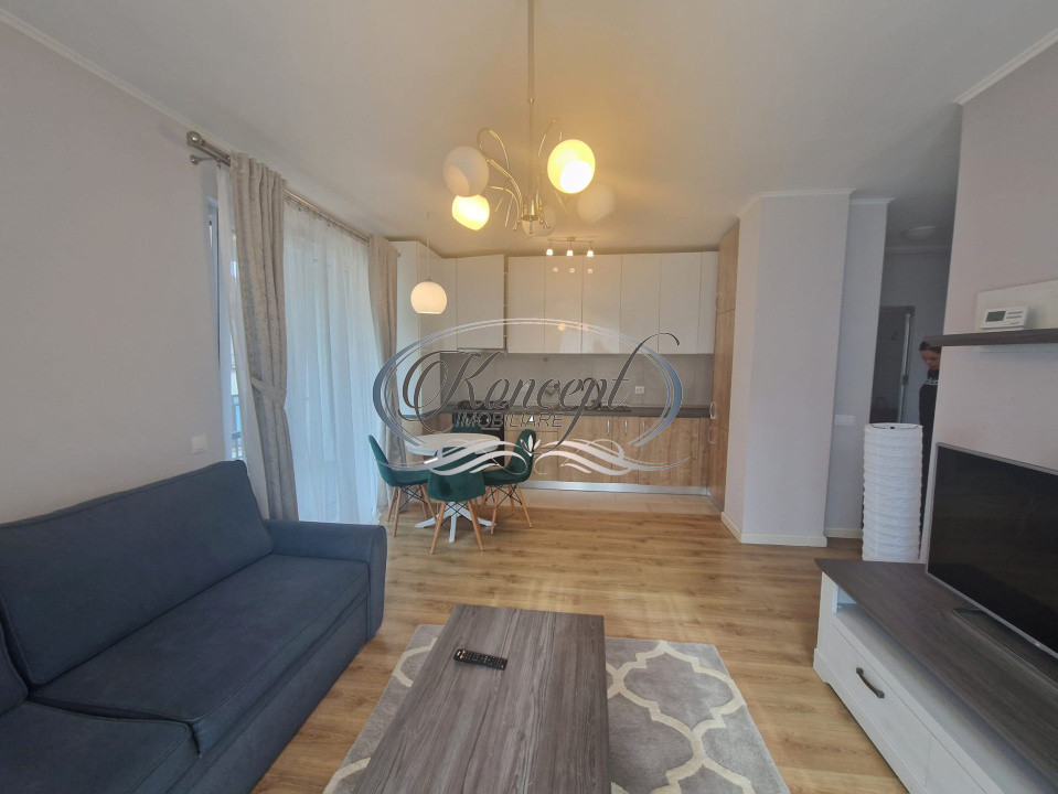 Apartament modern cu parcare si curte privata in Europa